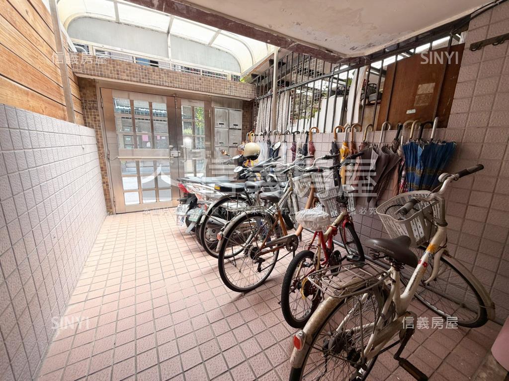 蘭雅公園旁靜巷美３樓房屋室內格局與周邊環境