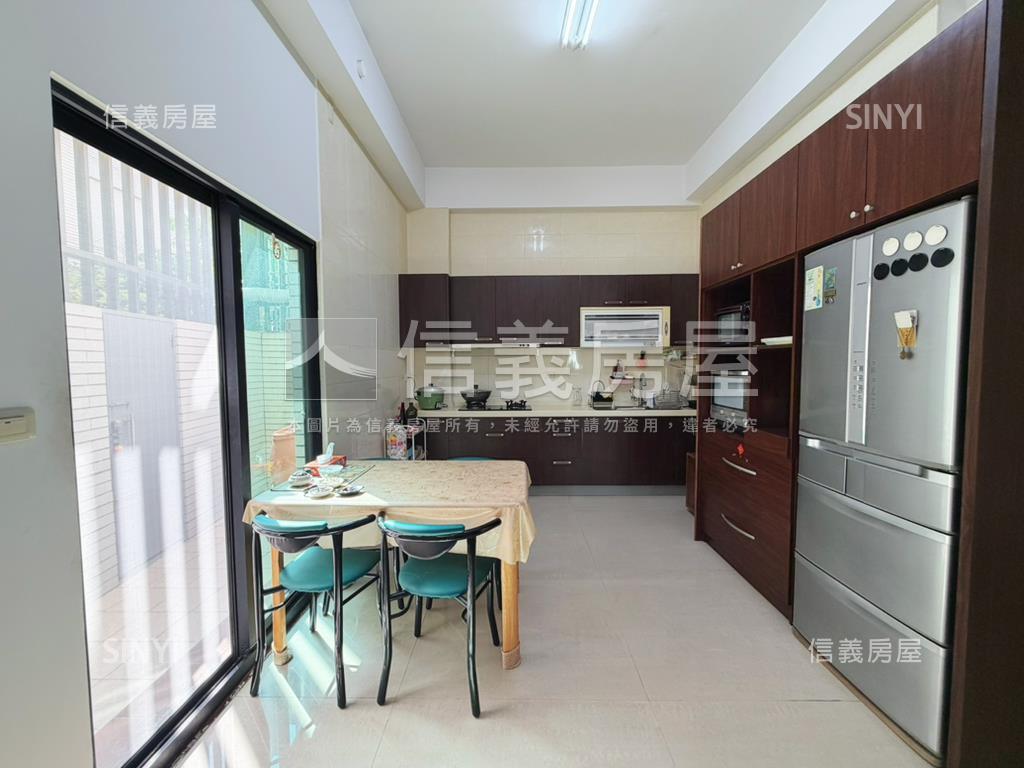 八德街稀有孝親三車墅房屋室內格局與周邊環境