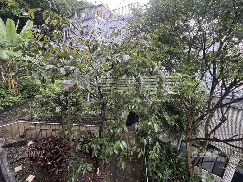 外雙溪綠景露臺別墅美景房屋室內格局與周邊環境