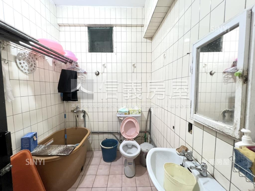 小巨蛋頂加公寓大空間房屋室內格局與周邊環境