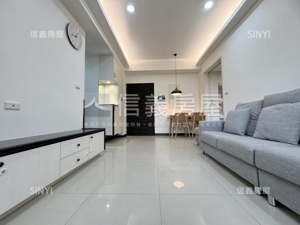 櫻花時代景觀美２房車位房屋室內格局與周邊環境