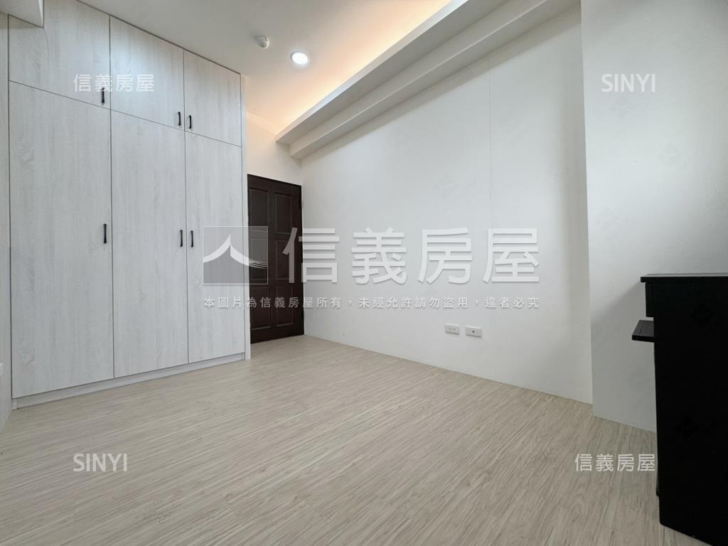 櫻花時代景觀美２房車位房屋室內格局與周邊環境