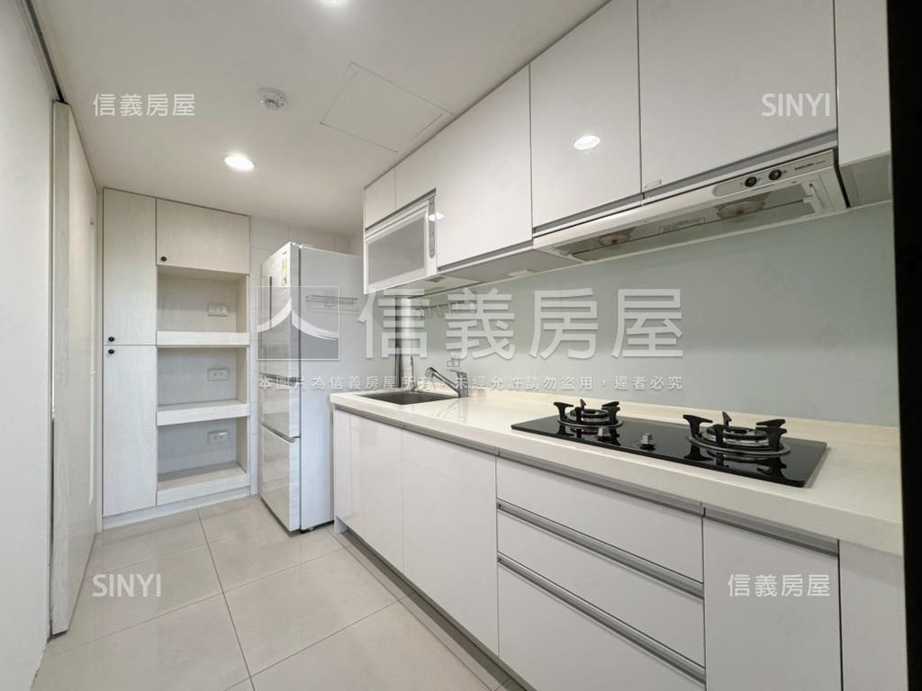 櫻花時代景觀美２房車位房屋室內格局與周邊環境