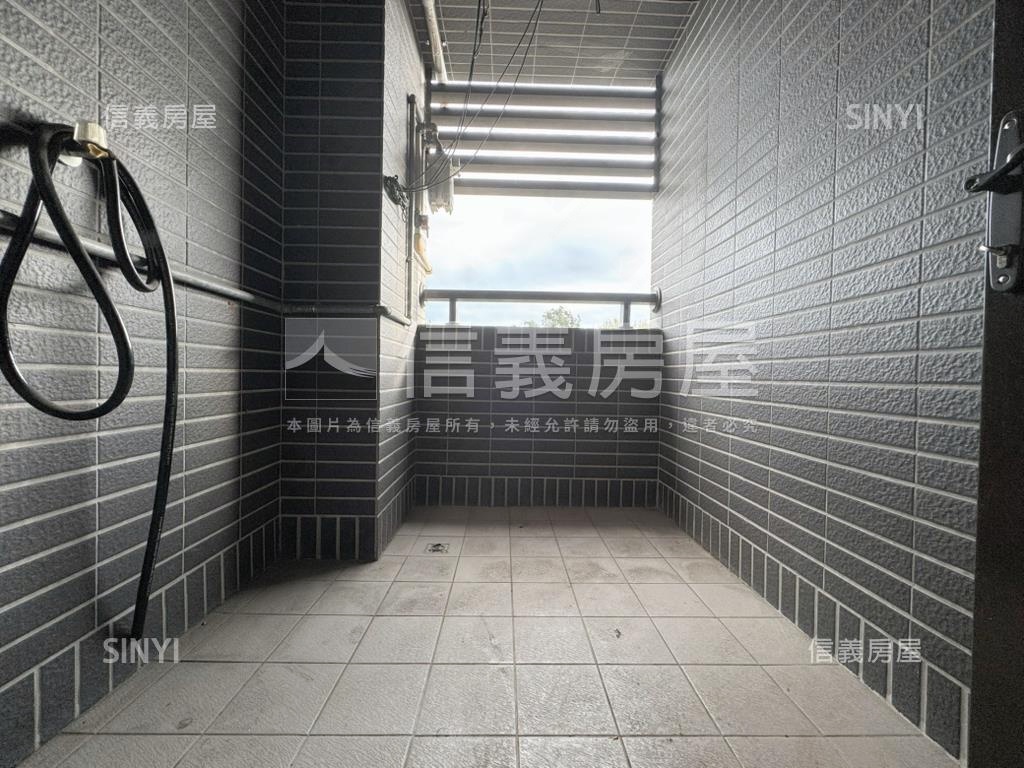 櫻花時代景觀美２房車位房屋室內格局與周邊環境