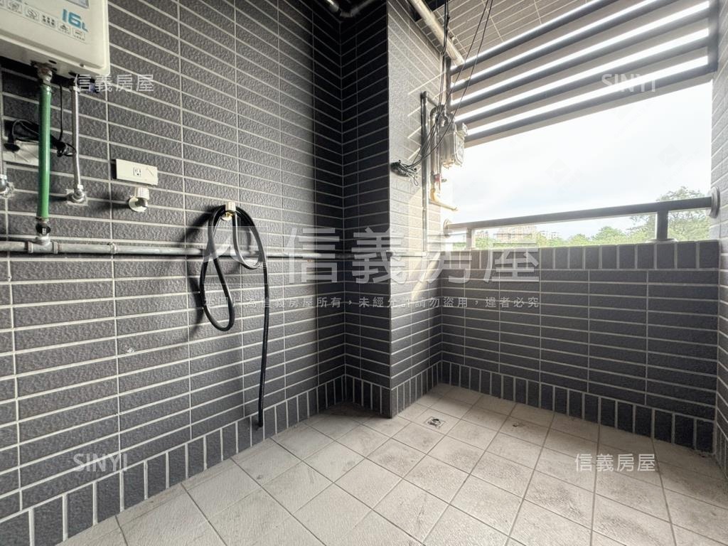 櫻花時代景觀美２房車位房屋室內格局與周邊環境