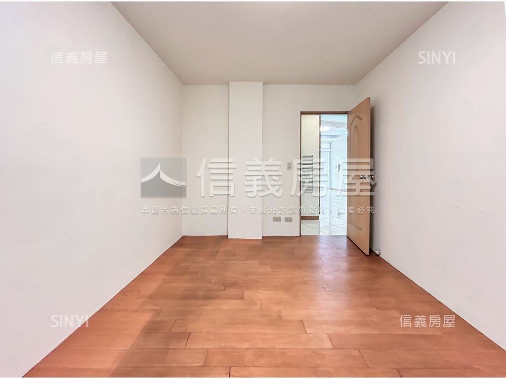 信義區地點好公寓三樓房屋室內格局與周邊環境