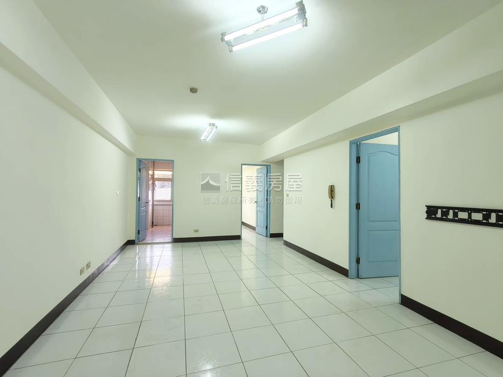 鳳新高中漂亮三房房屋室內格局與周邊環境