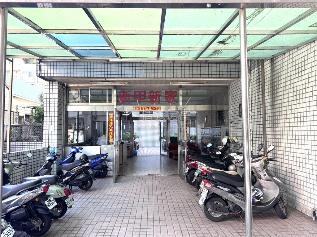 鳳新高中漂亮三房房屋室內格局與周邊環境
