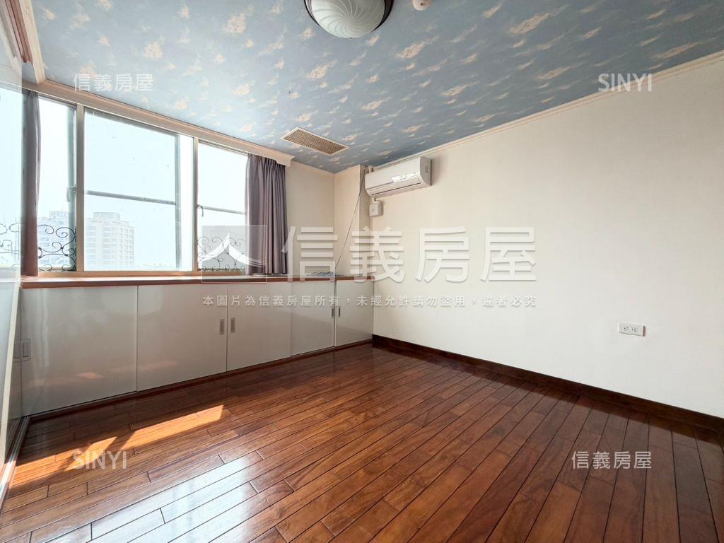 東區一層一戶大四房附車位房屋室內格局與周邊環境