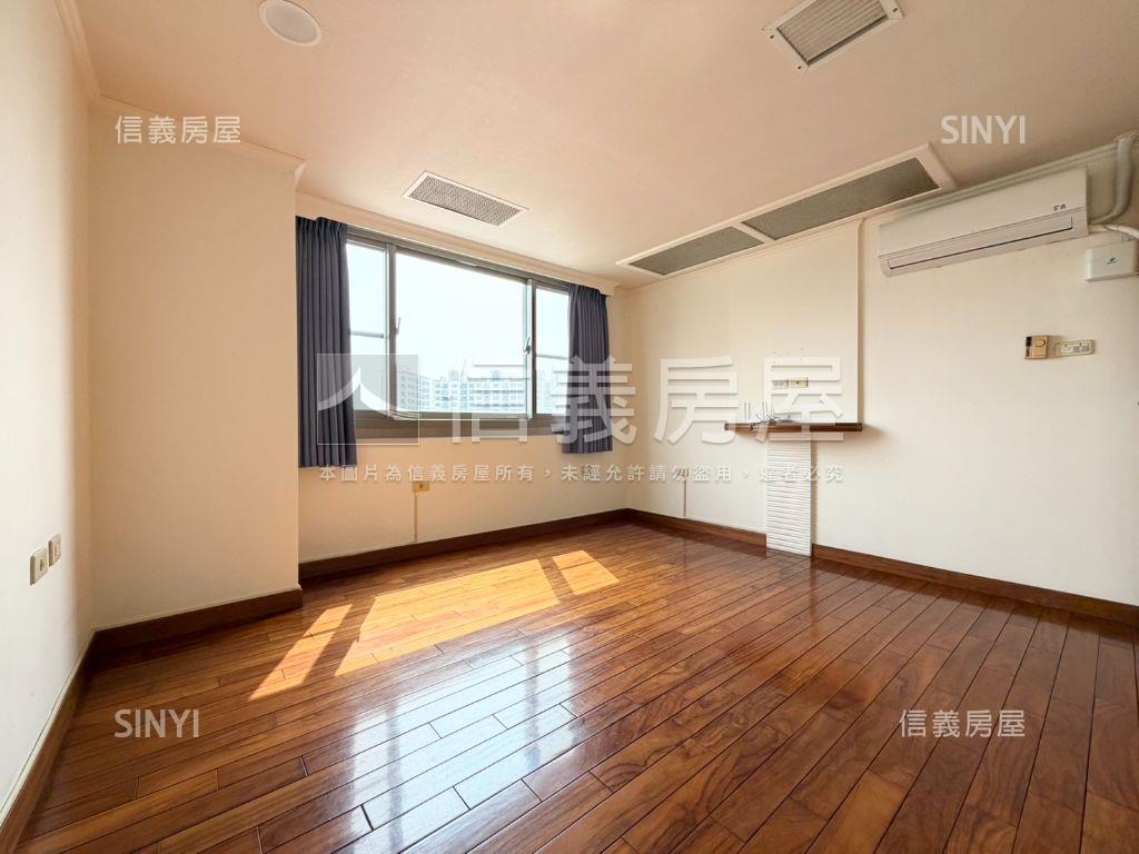 東區一層一戶大四房附車位房屋室內格局與周邊環境