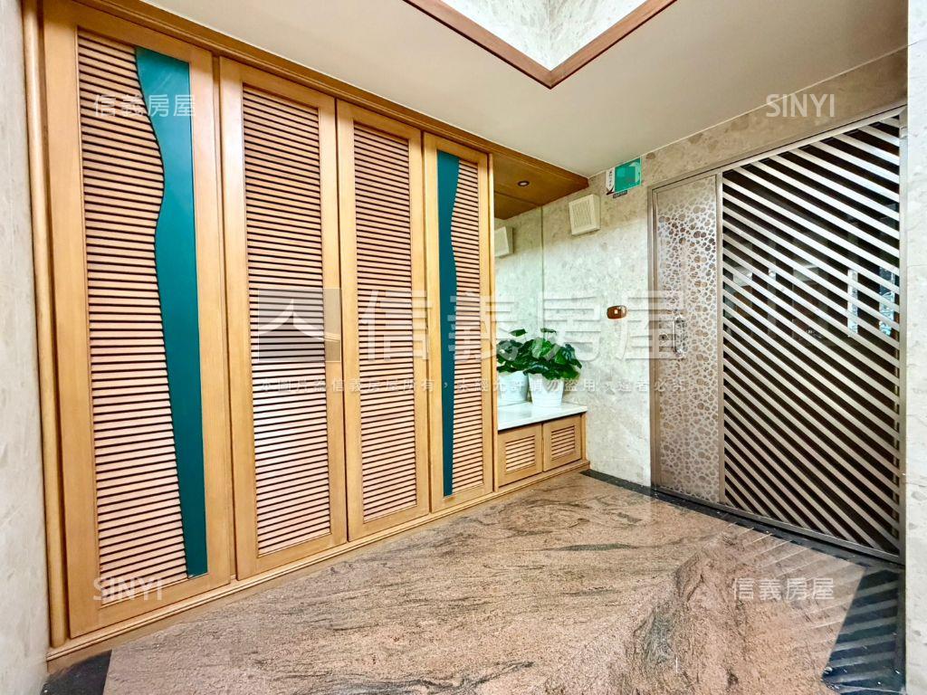 東區一層一戶大四房附車位房屋室內格局與周邊環境