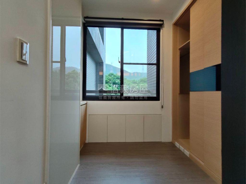 高樓電梯美妝兩房房屋室內格局與周邊環境