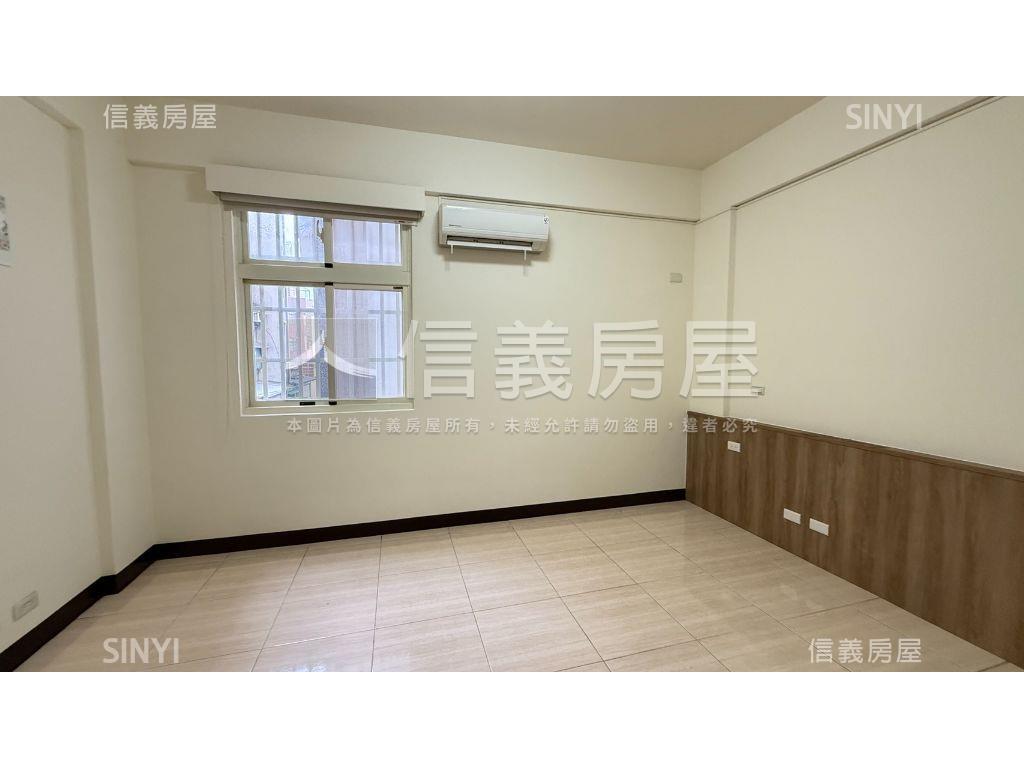 正忠福國小旁面寬店面別墅房屋室內格局與周邊環境