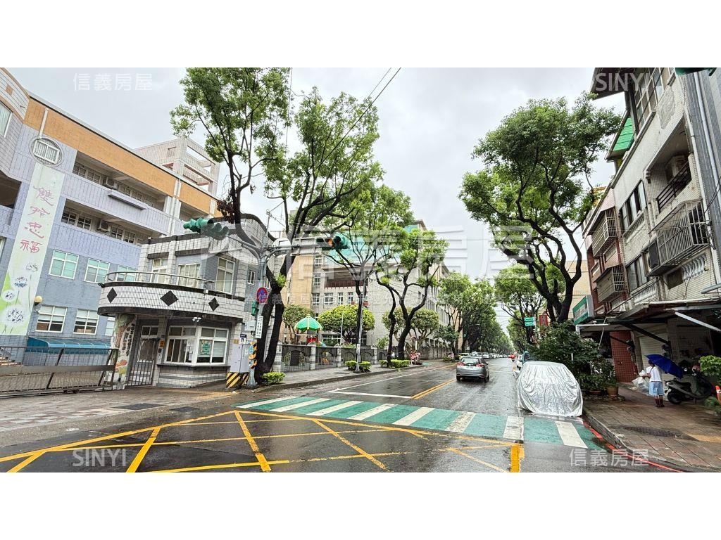 正忠福國小旁面寬店面別墅房屋室內格局與周邊環境