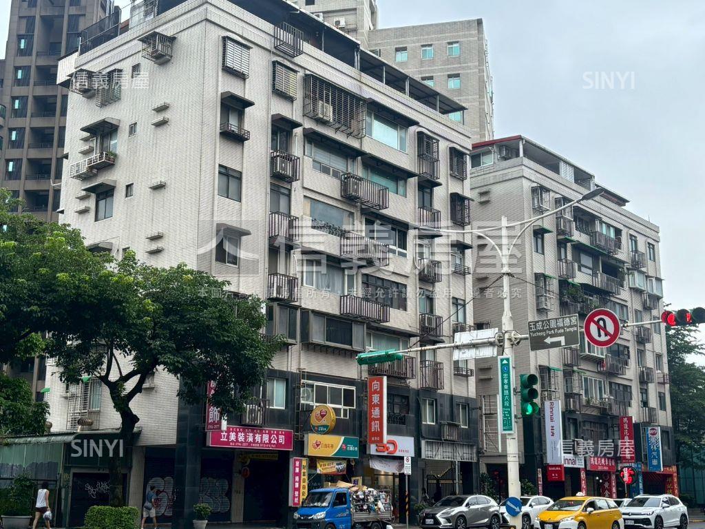 捷運大坪數電梯華廈房屋室內格局與周邊環境