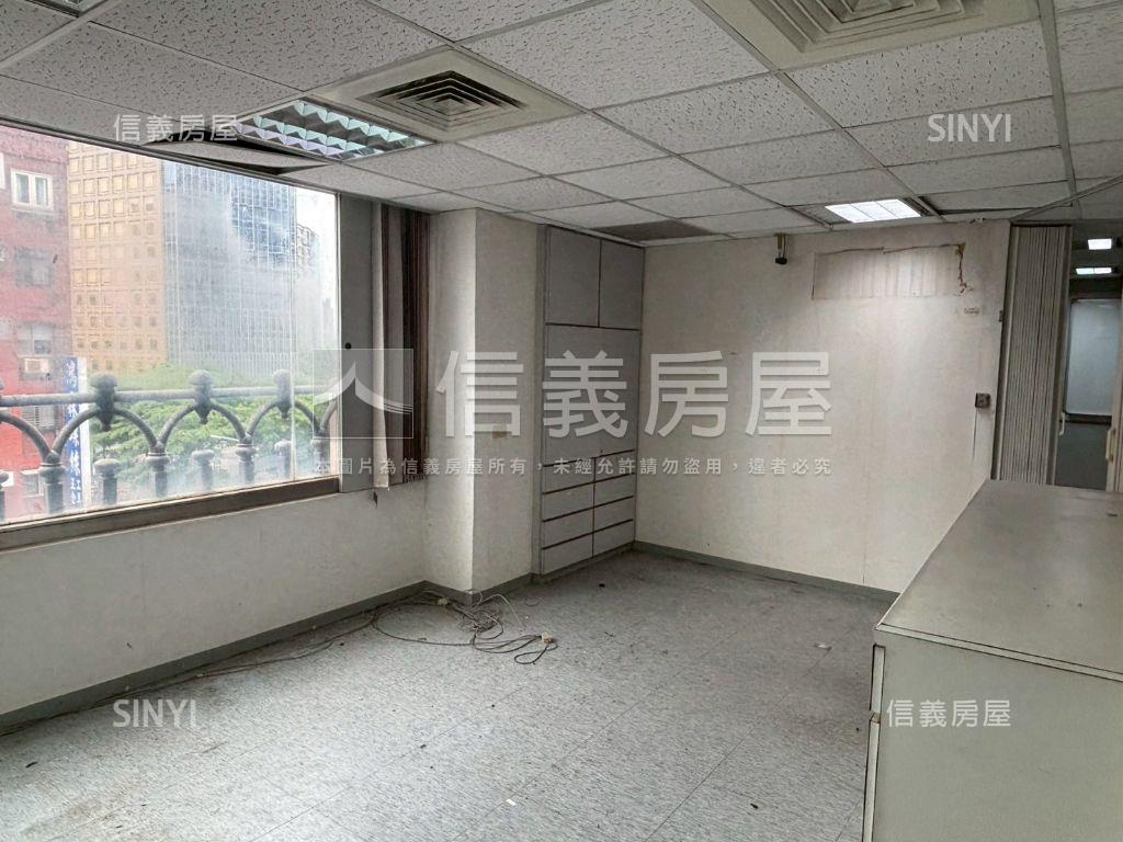 捷運大坪數電梯華廈房屋室內格局與周邊環境