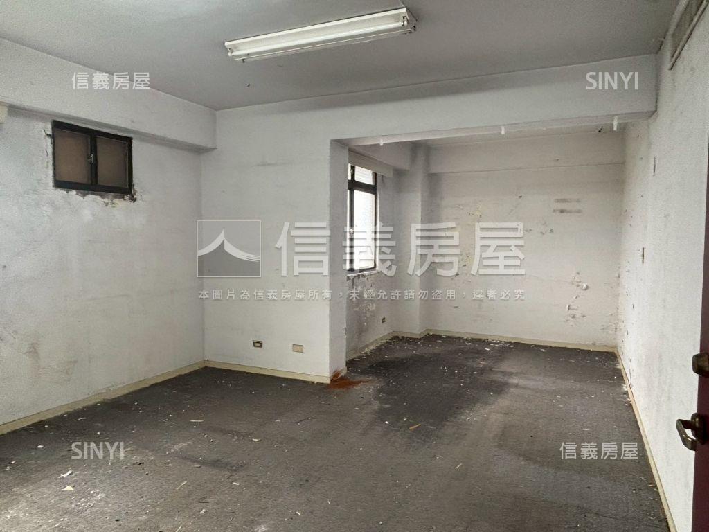 捷運大坪數電梯華廈房屋室內格局與周邊環境