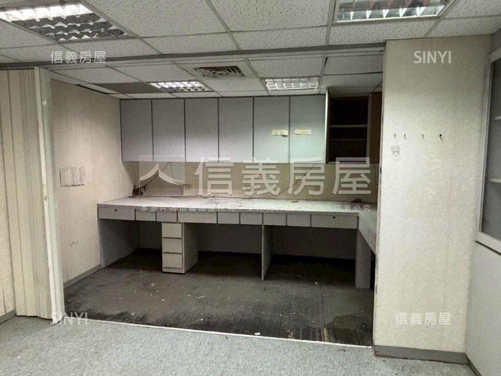 捷運大坪數電梯華廈房屋室內格局與周邊環境