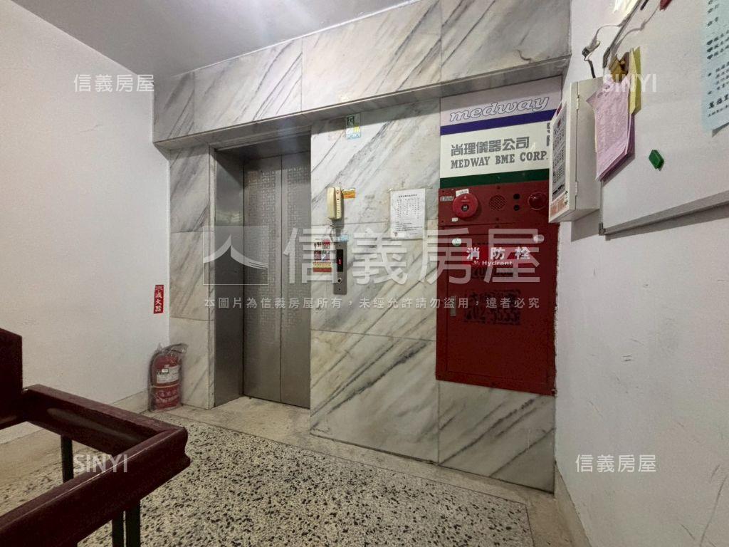 捷運大坪數電梯華廈房屋室內格局與周邊環境