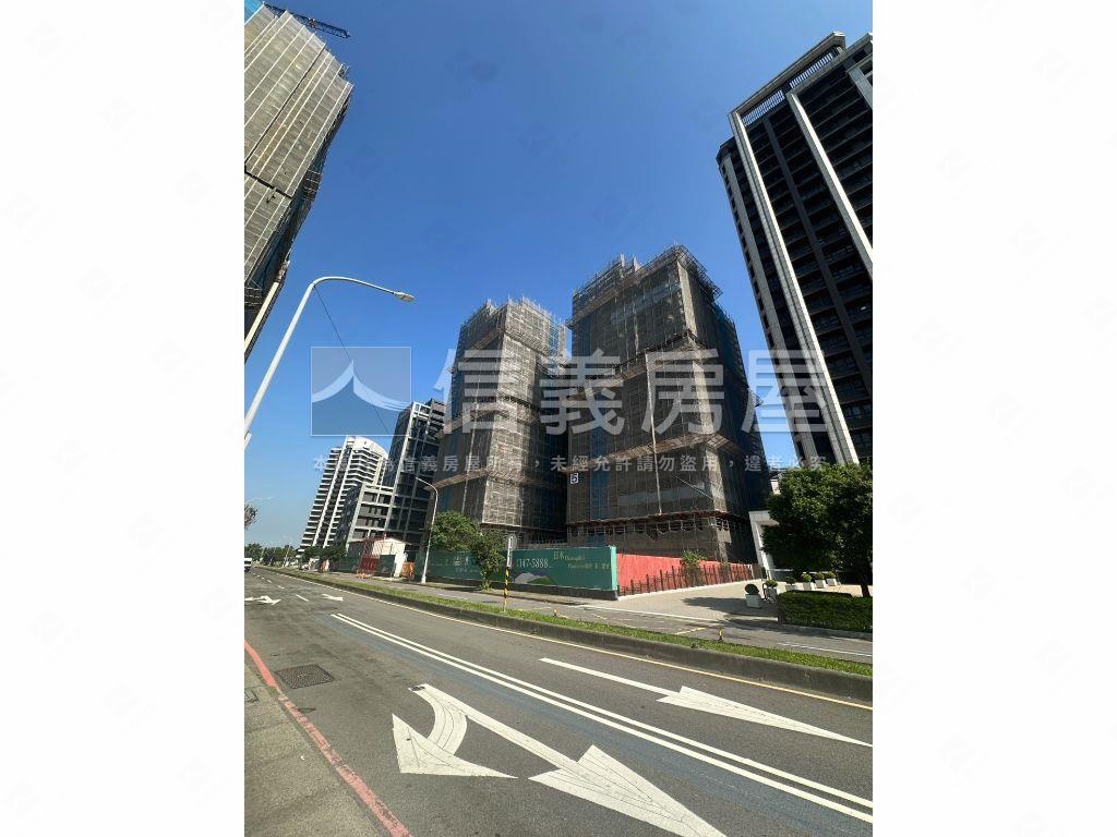 青埔璞園畾畾青Ａ７棟三房房屋室內格局與周邊環境