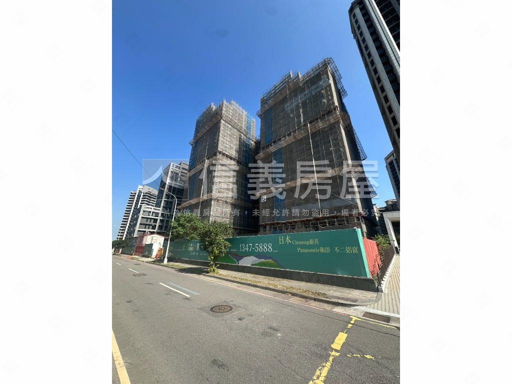 青埔璞園畾畾青Ａ７棟三房房屋室內格局與周邊環境