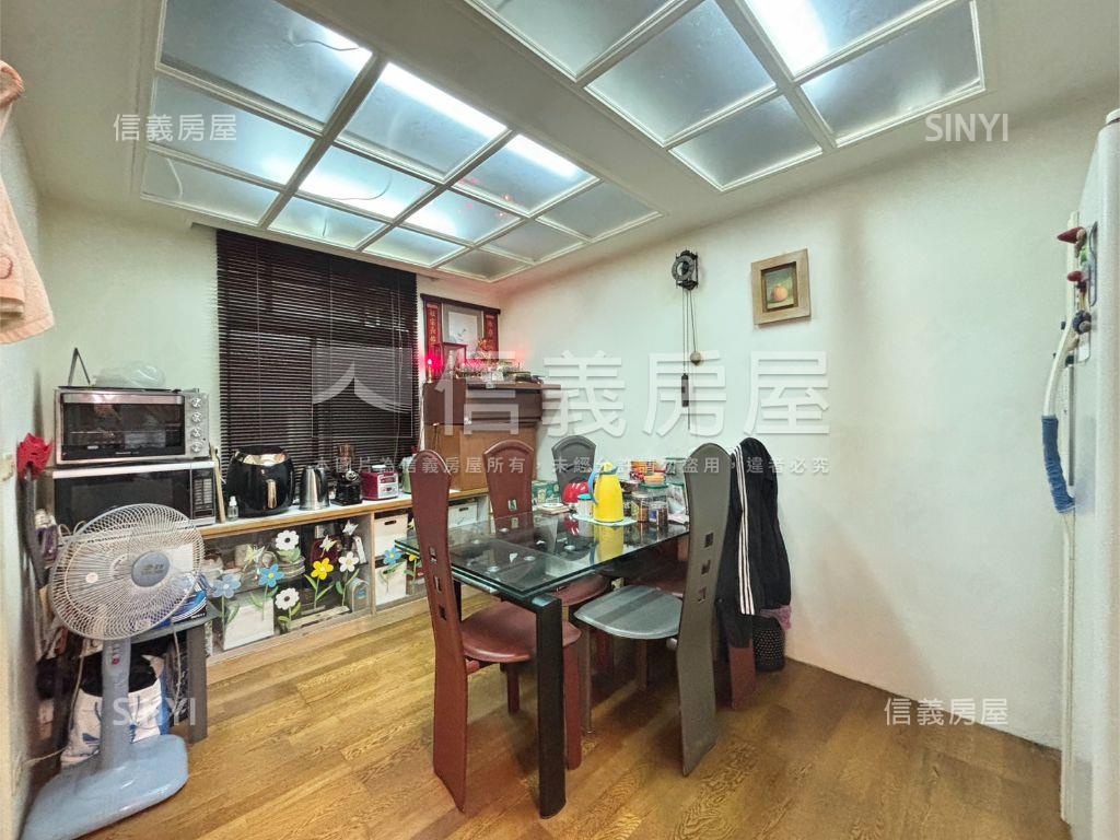 近小碧潭溫馨木質美森寓房屋室內格局與周邊環境