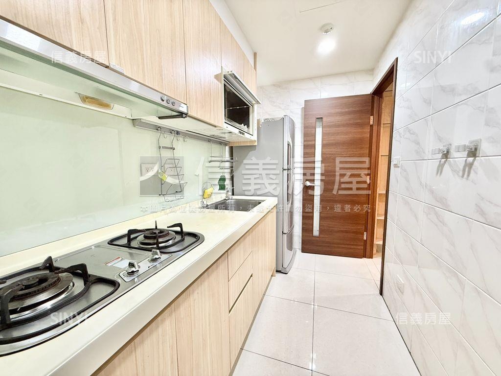 青年成家三房車位房屋室內格局與周邊環境