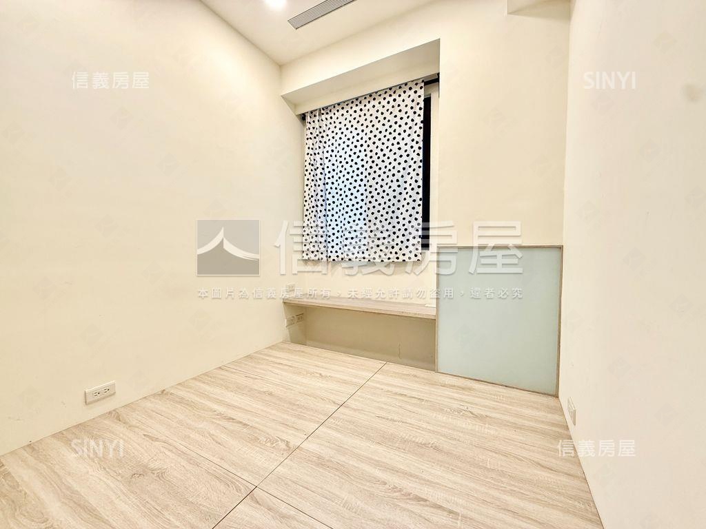 青年成家三房車位房屋室內格局與周邊環境