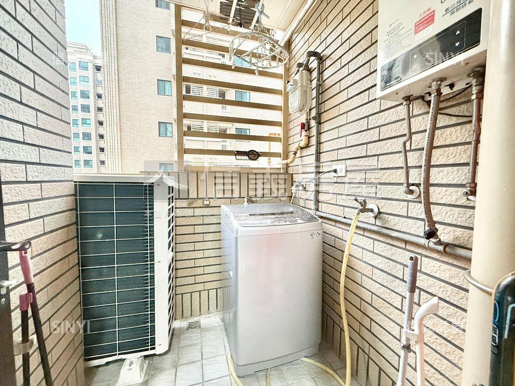 青年成家三房車位房屋室內格局與周邊環境