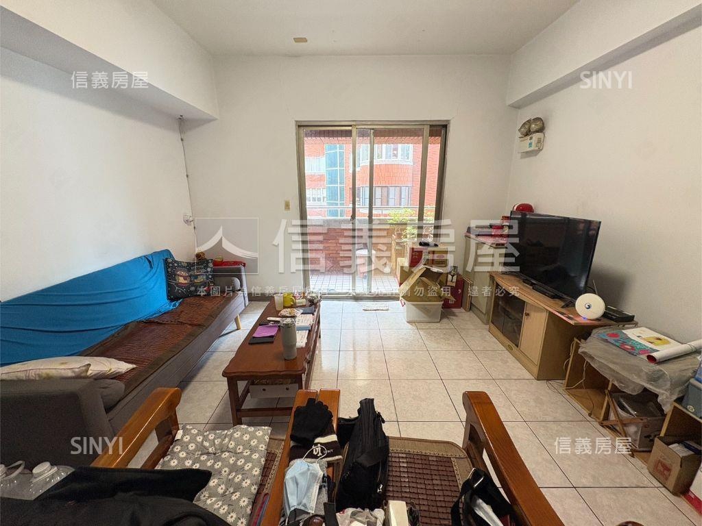 近學區機能採光三房車位房屋室內格局與周邊環境