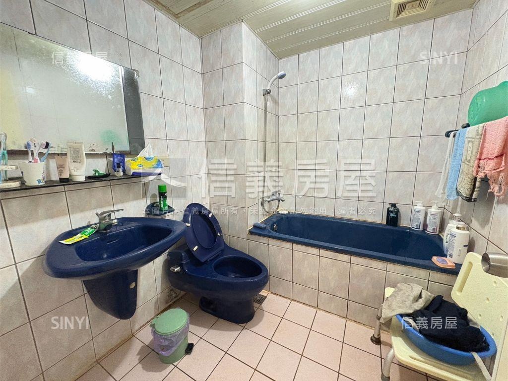 近學區機能採光三房車位房屋室內格局與周邊環境