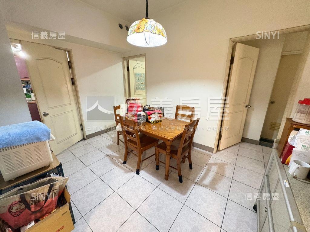 近學區機能採光三房車位房屋室內格局與周邊環境