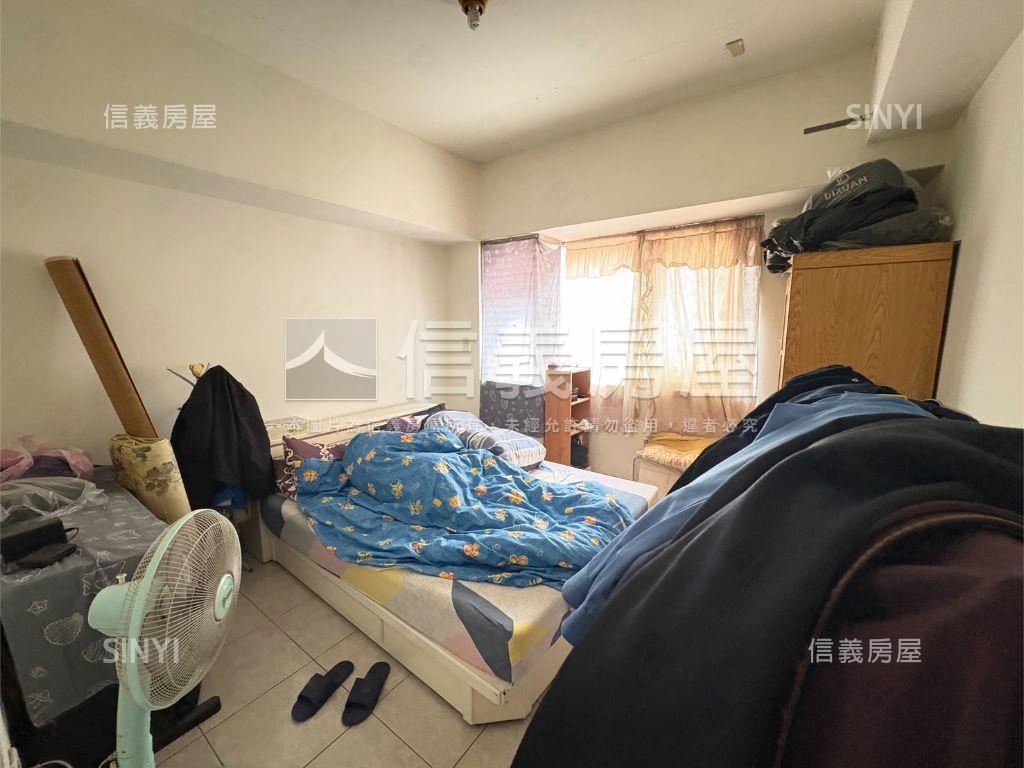 近學區機能採光三房車位房屋室內格局與周邊環境