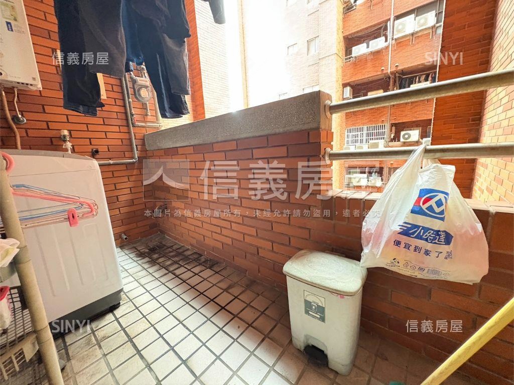 近學區機能採光三房車位房屋室內格局與周邊環境