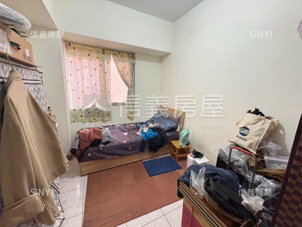 近學區機能採光三房車位房屋室內格局與周邊環境