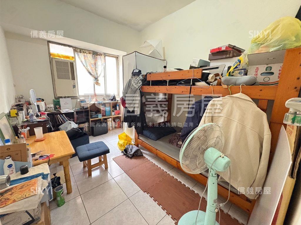 近學區機能採光三房車位房屋室內格局與周邊環境