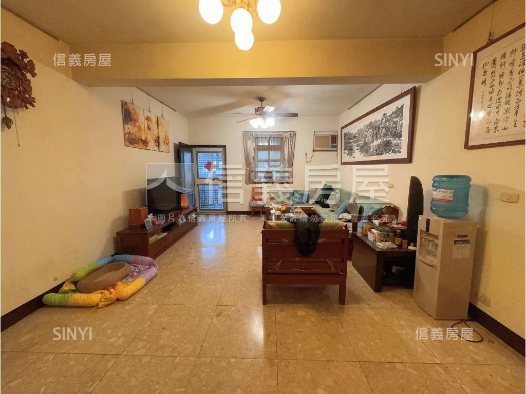 楊梅比佛利旁３房車庫透天房屋室內格局與周邊環境