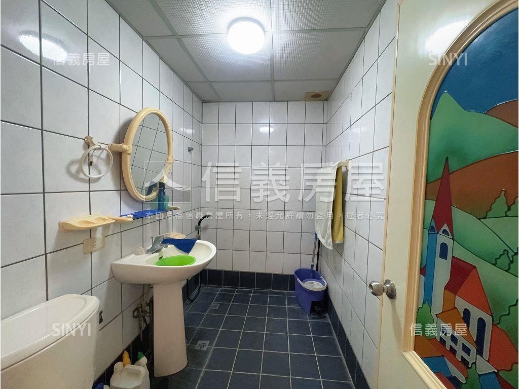 楊梅比佛利旁３房車庫透天房屋室內格局與周邊環境