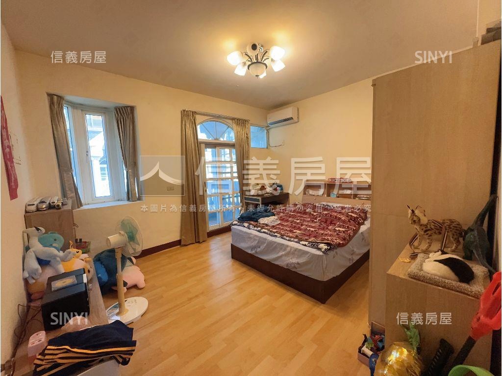 楊梅比佛利旁３房車庫透天房屋室內格局與周邊環境