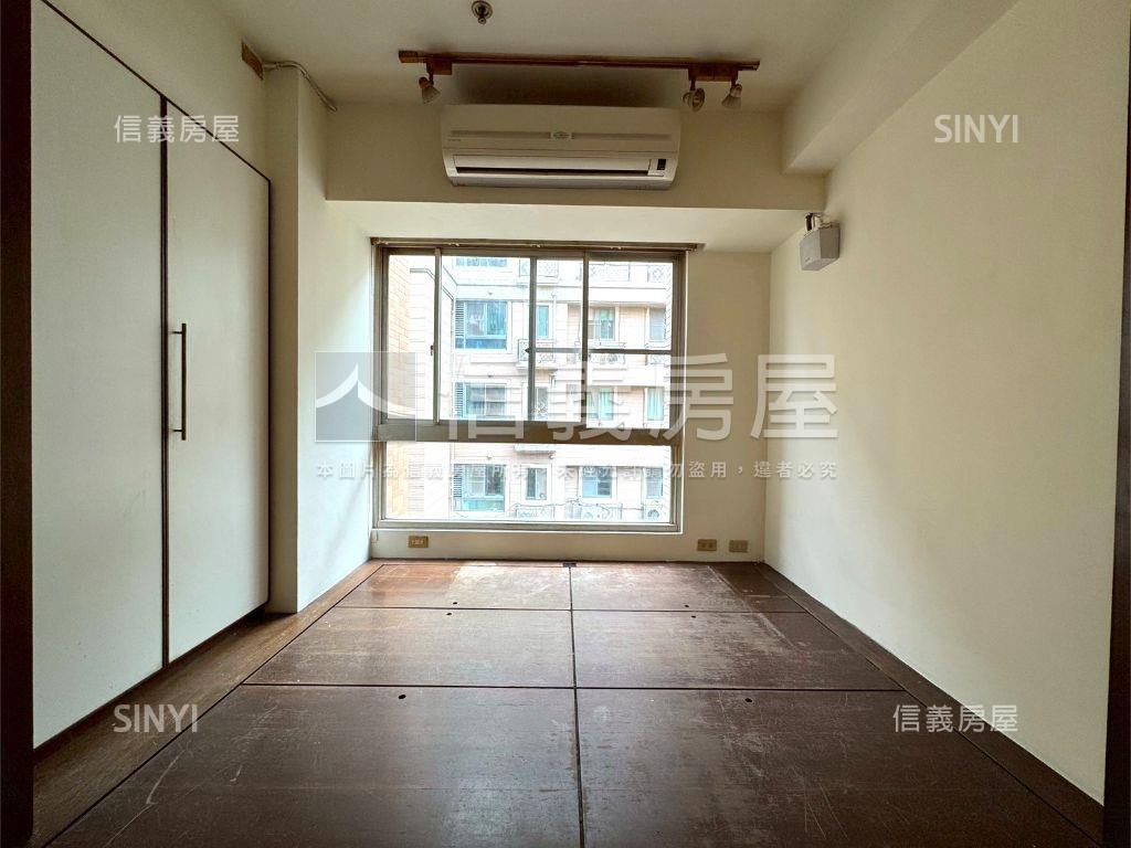 寶輝公園三房雙車位房屋室內格局與周邊環境