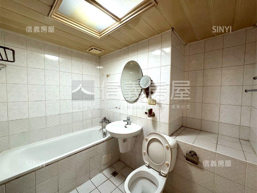 寶輝公園三房雙車位房屋室內格局與周邊環境