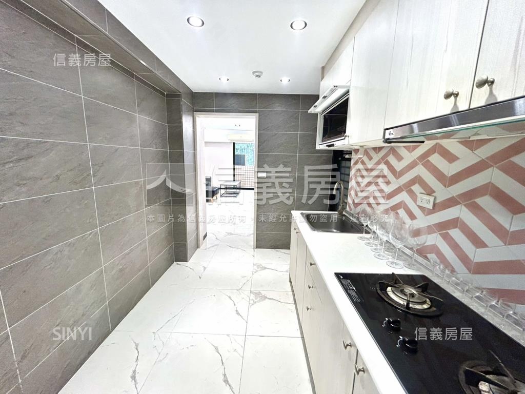 維多利亞★精美電梯大３房房屋室內格局與周邊環境