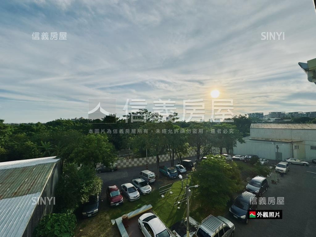近體育場前後有路透天車墅房屋室內格局與周邊環境