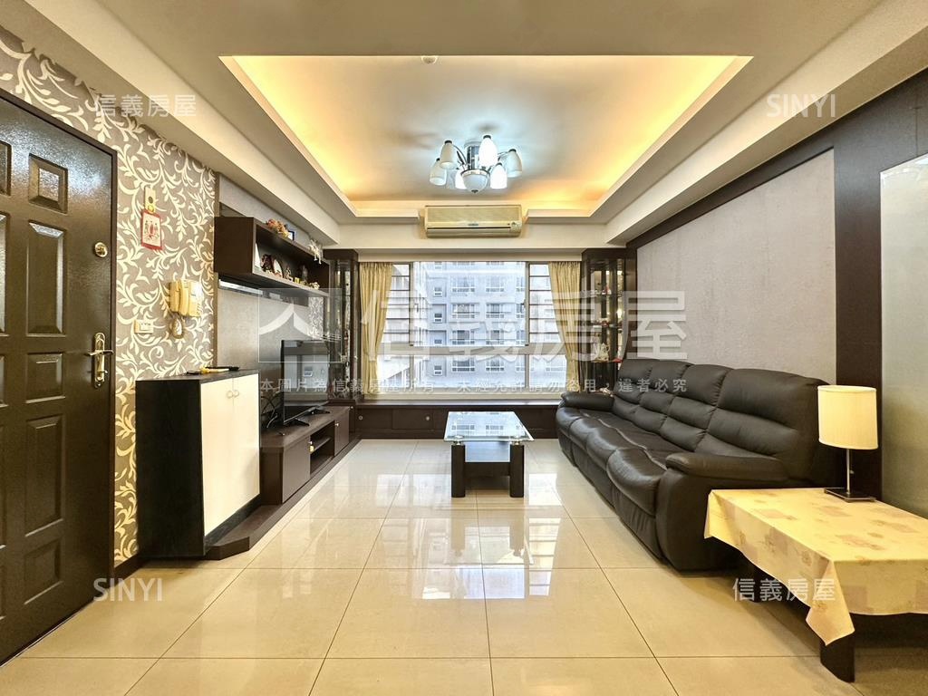 極品美學苑採光三房車位房屋室內格局與周邊環境