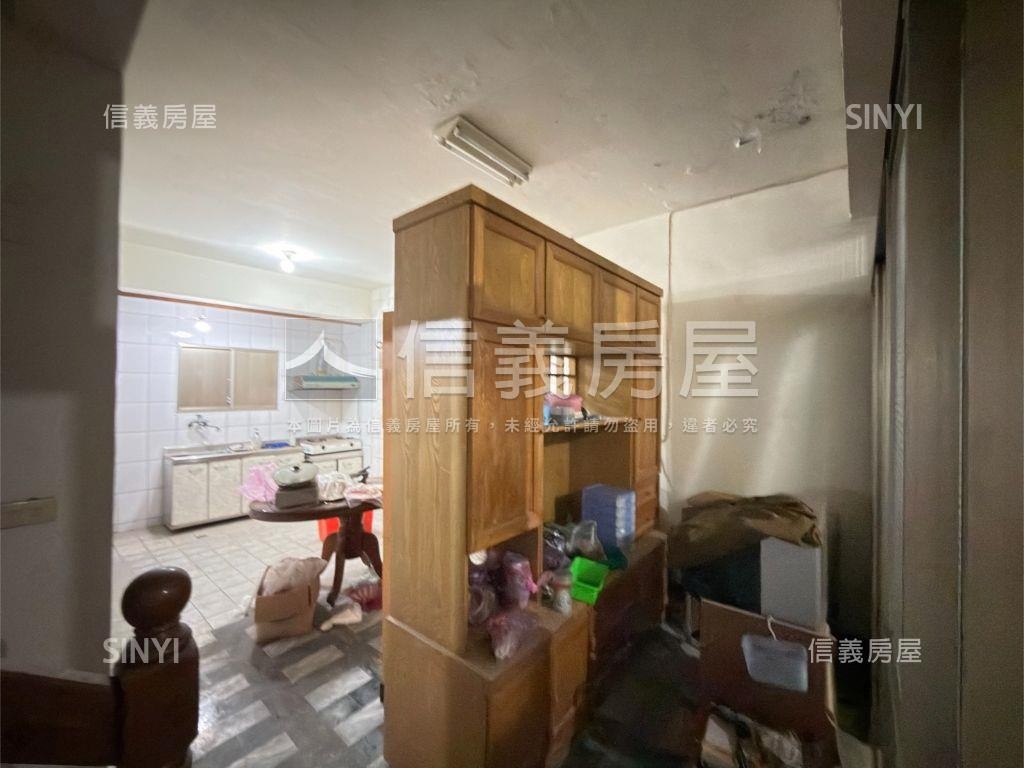 鐵道路大空間美透天房屋室內格局與周邊環境