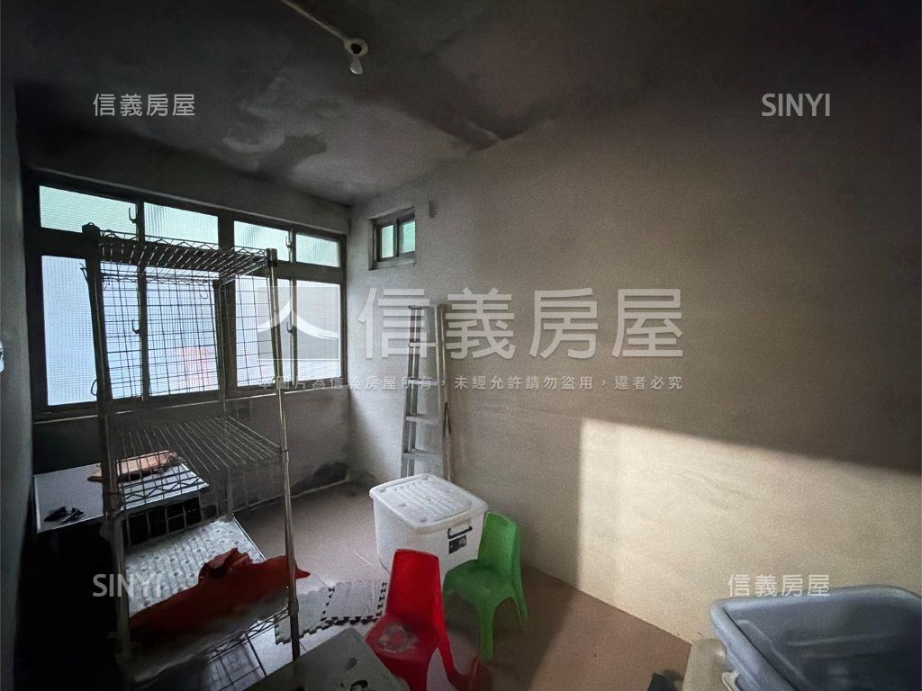 鐵道路大空間美透天房屋室內格局與周邊環境