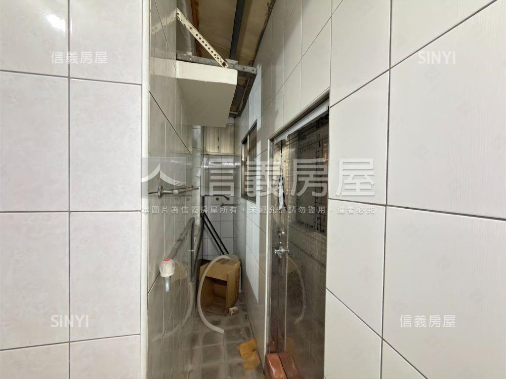 鐵道路大空間美透天房屋室內格局與周邊環境