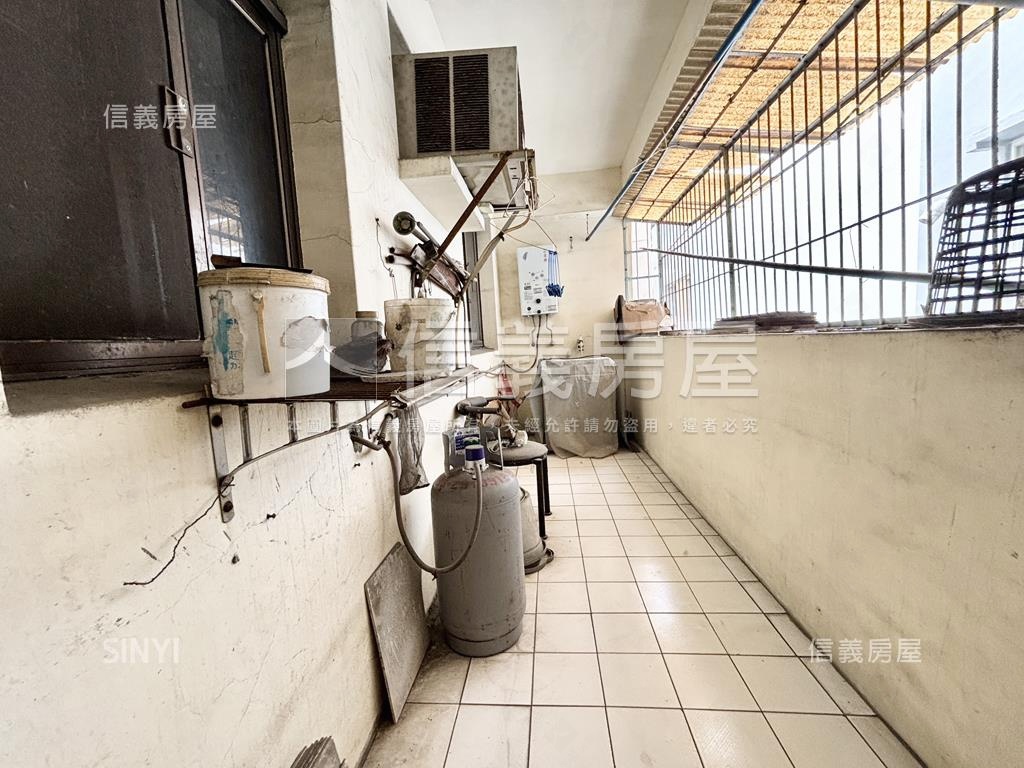 高雄中學旁舒適空間好宅房屋室內格局與周邊環境