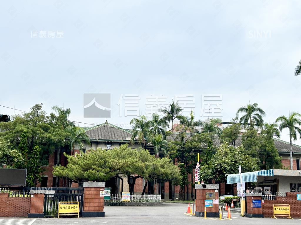 高雄中學旁舒適空間好宅房屋室內格局與周邊環境