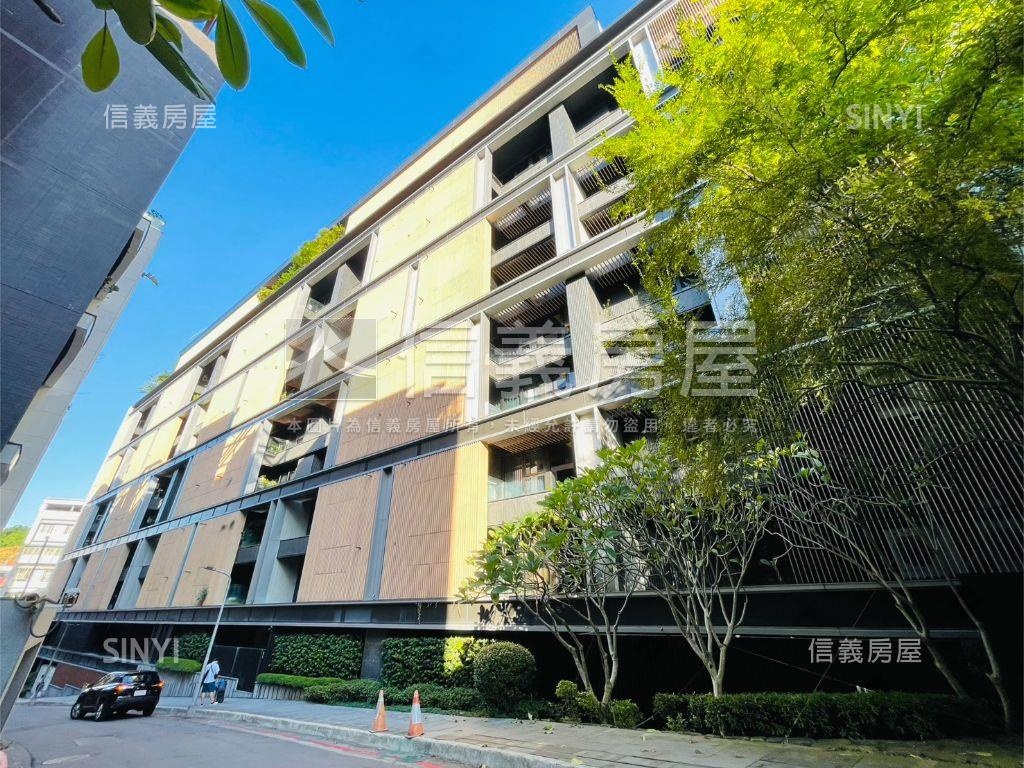 新★信義區面公園邊間三房房屋室內格局與周邊環境